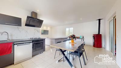 Maison - 95 m² - 4 pièces