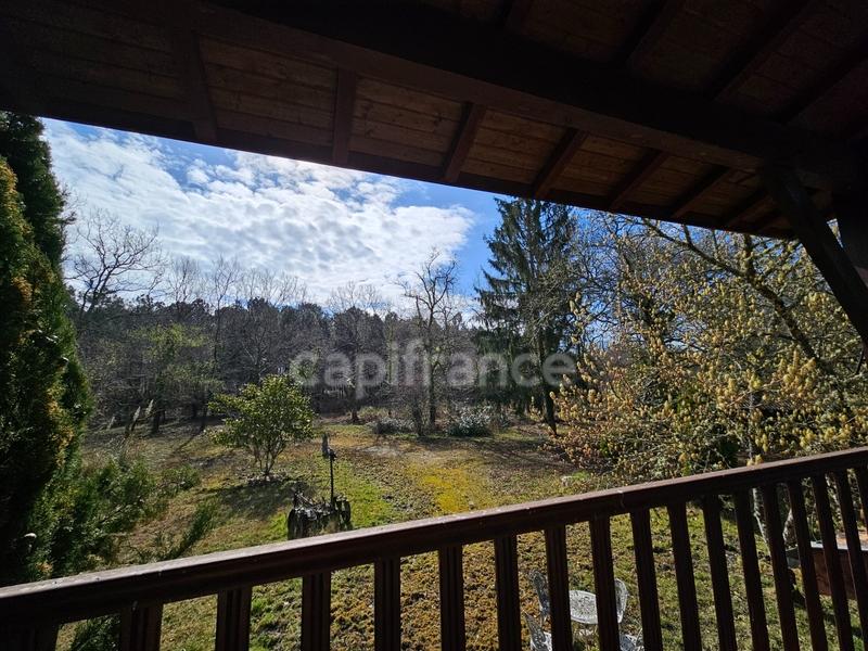 Maison - 214 m² - 7 pièces