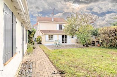 Maison - 151 m² - 6 pièces