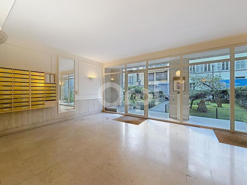 Studio - 25 m² - 1 pièce