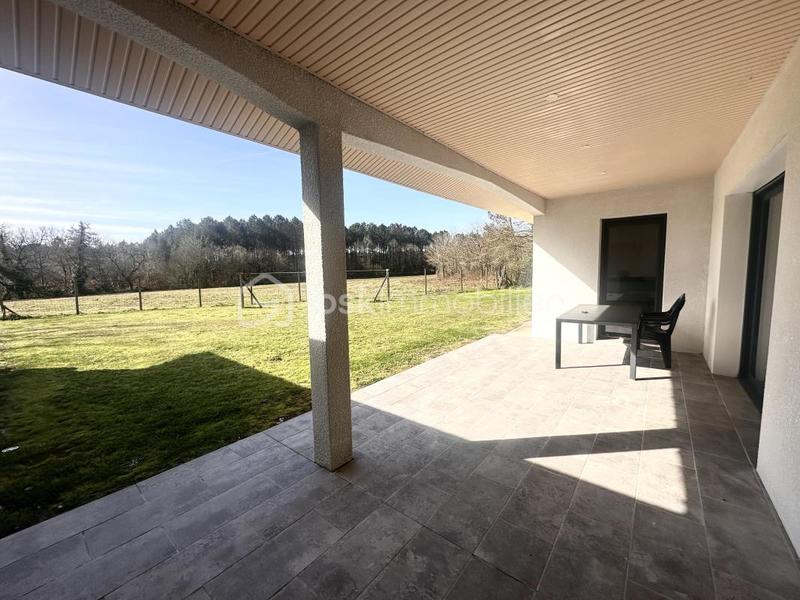Maison - 200 m² - 7 pièces