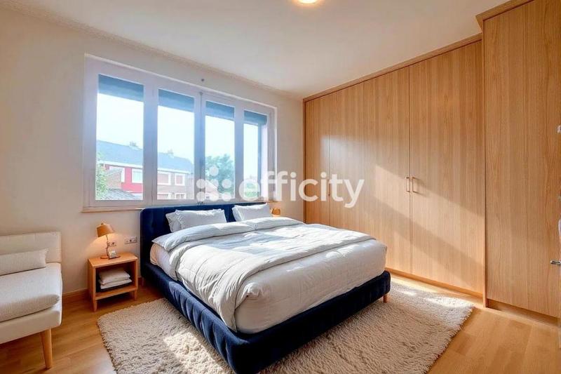 Maison - 80 m² - 4 pièces