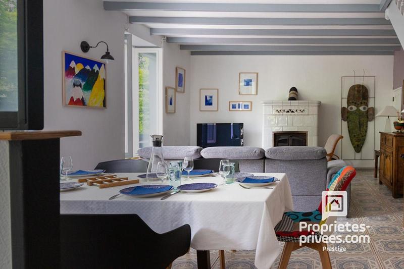 Demeure - 335 m² - 15 pièces