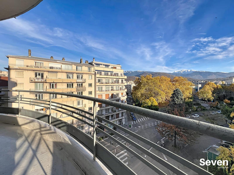 Appartement - 96 m² - 4 pièces