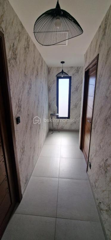 Villa - 213 m² - 5 pièces