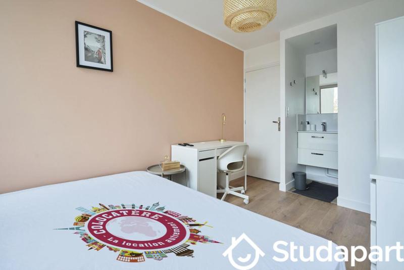 Chambre - 10 m² - 1 pièce