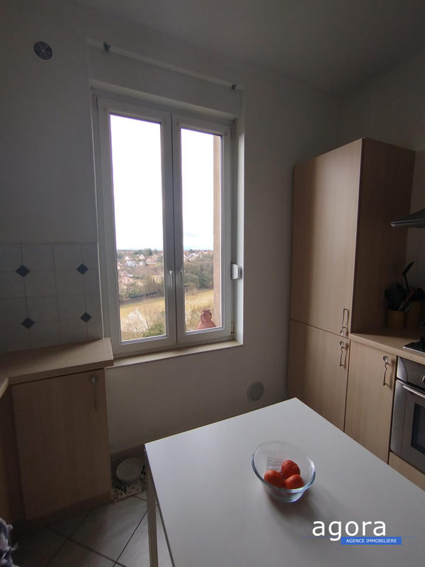 Appartement - 82 m² - 4 pièces