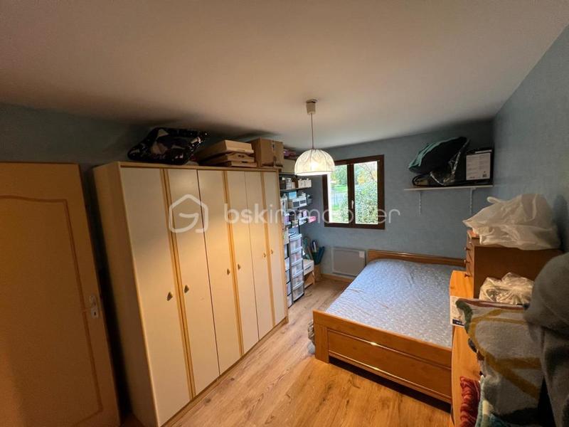 Maison - 205 m² - 9 pièces