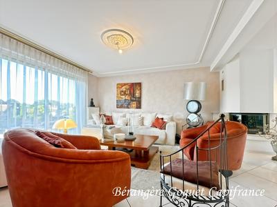 Maison - 93 m² - 5 pièces