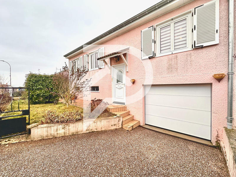 Maison - 92 m² - 5 pièces