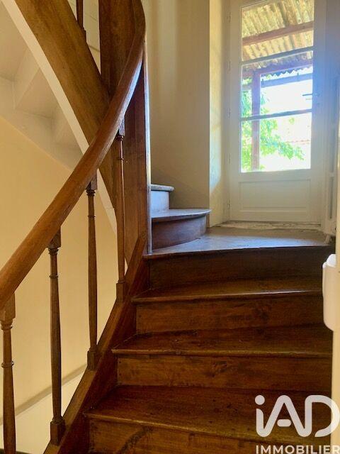 Maison - 220 m² - 6 pièces