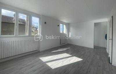 Maison - 70 m² - 5 pièces