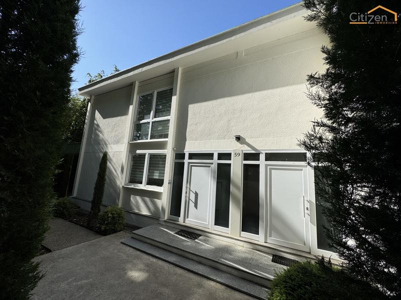 Villa - 212 m² - 6 pièces