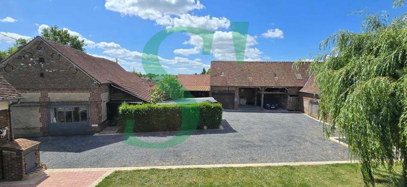 Corps de ferme - 327 m² - 7 pièces