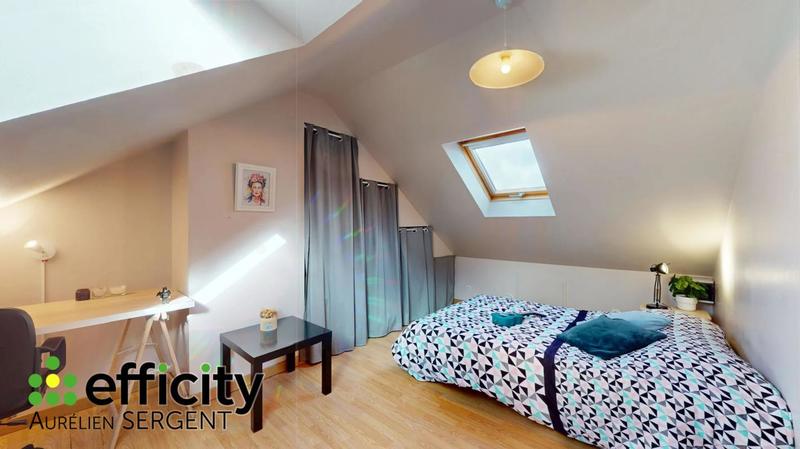 Pavillon - 150 m² - 7 pièces