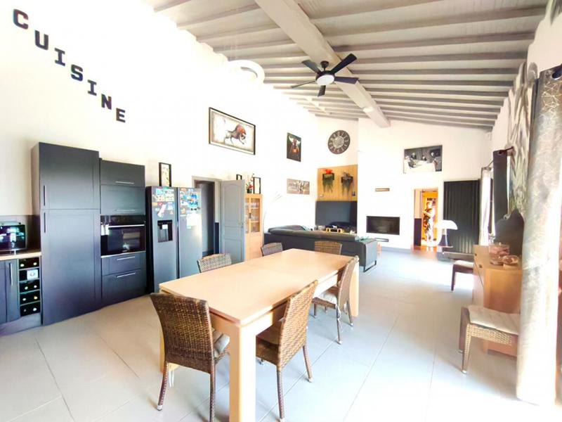 Maison - 196 m² - 7 pièces