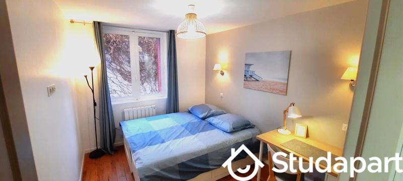 Chambre - 12 m² - 1 pièce