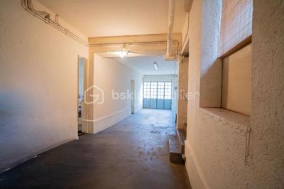 Maison traditionnelle - 320 m² - 8 pièces