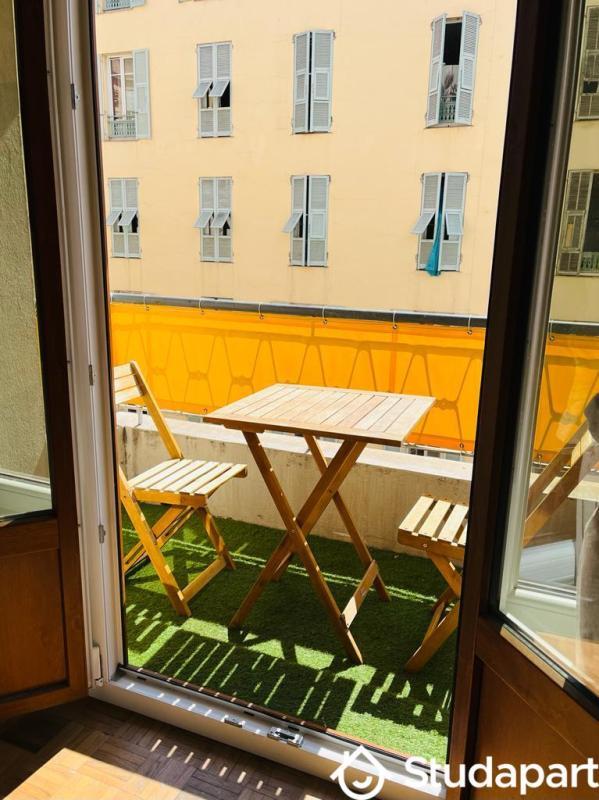 Chambre - 11 m² - 1 pièce