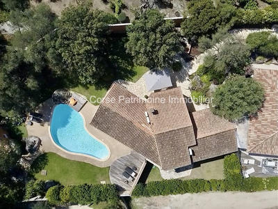 Villa - 148 m² - 6 pièces