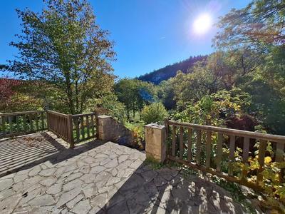 Maison - 180 m² - 8 pièces