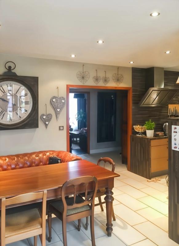 Maison - 180 m² - 7 pièces