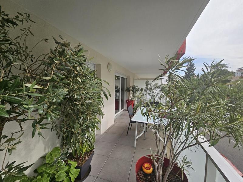 Appartement - 77 m² - 3 pièces