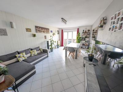 Appartement - 85 m² - 4 pièces