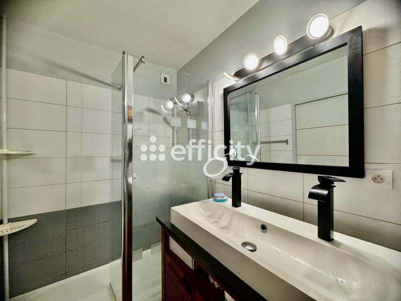 Appartement - 85 m² - 4 pièces