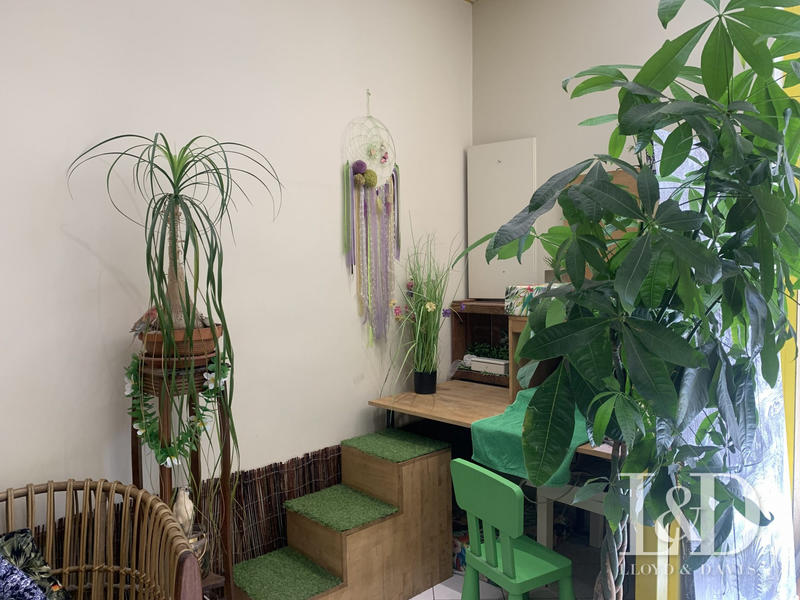 Fonds de commerce - Magasins - 75 m²