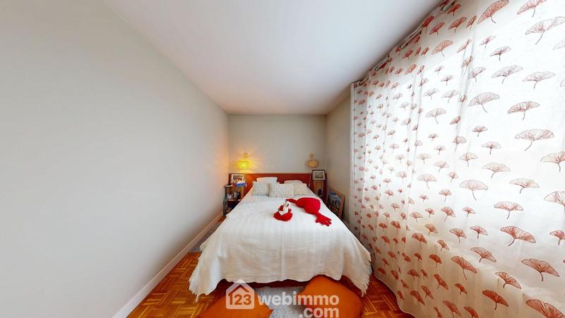 Appartement - 95 m² - 5 pièces