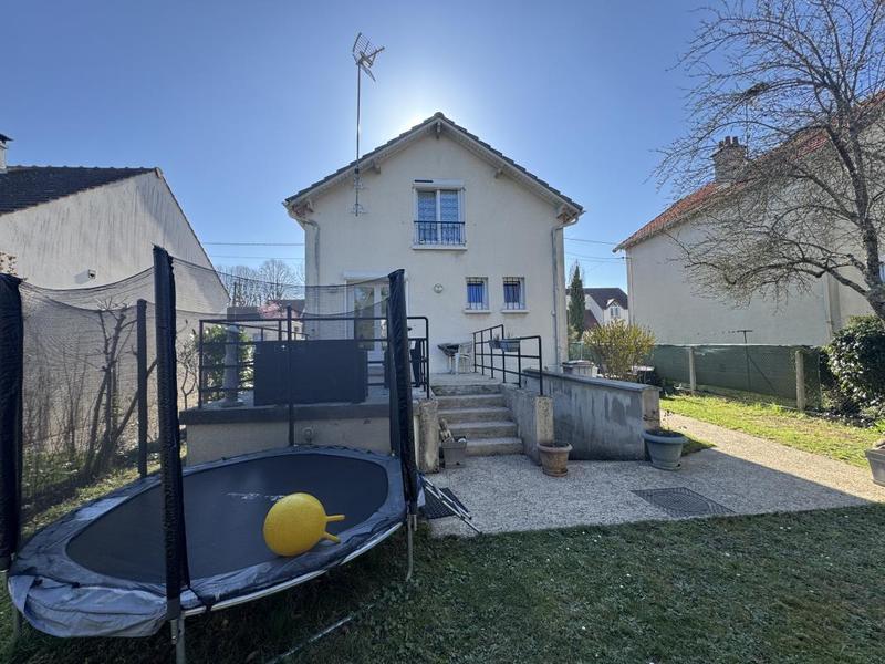 Maison - 85 m² - 4 pièces