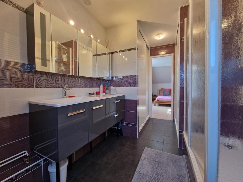 Maison - 136 m² - 6 pièces