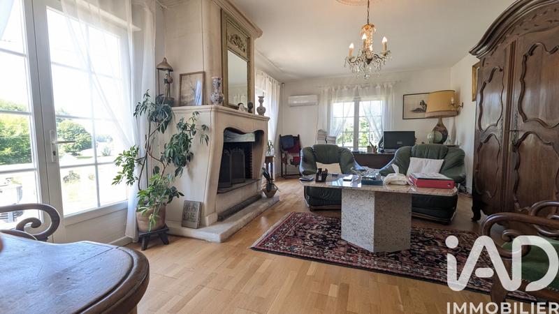 Maison - 201 m² - 5 pièces