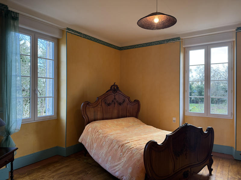 Maison - 217 m² - 9 pièces