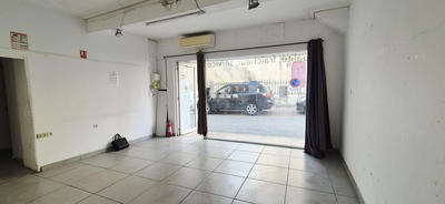 Local commercial - 64 m²