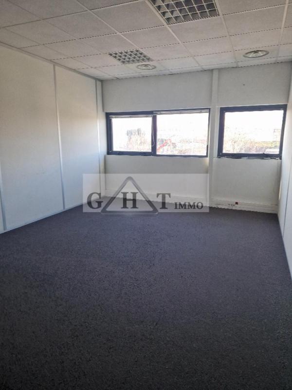 Entrepôt - 4 202 m²