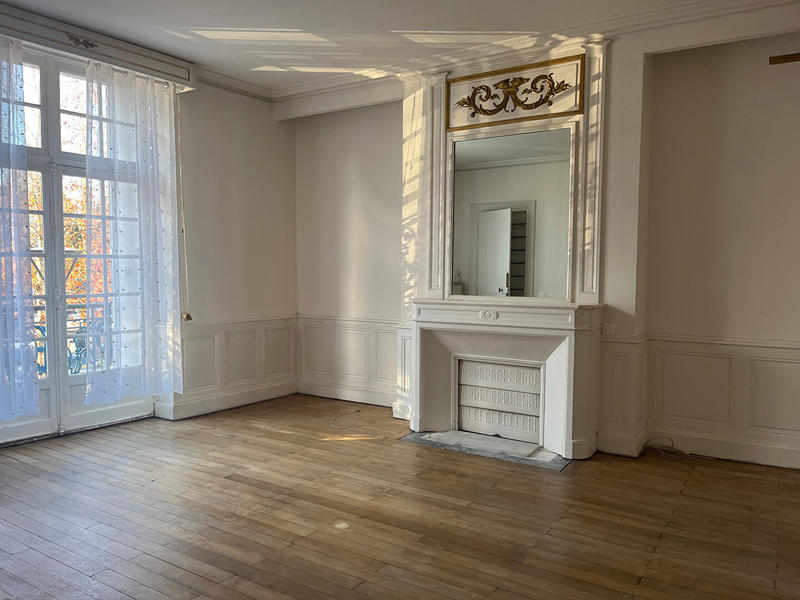 Maison - 211 m² - 6 pièces