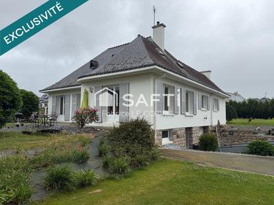 Maison - 196 m² - 8 pièces