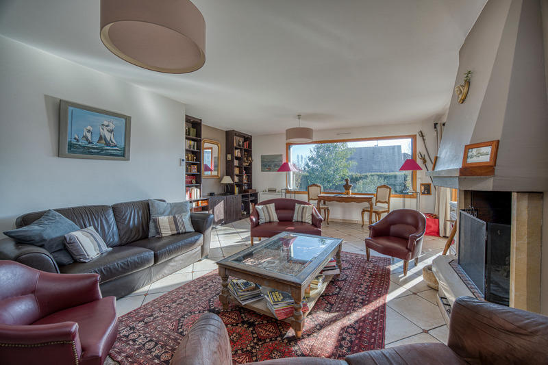 Maison - 261 m² - 10 pièces