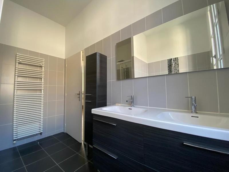 Appartement - 95 m² - 3 pièces