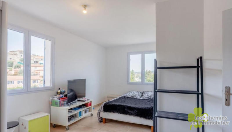 Villa - 180 m² - 6 pièces