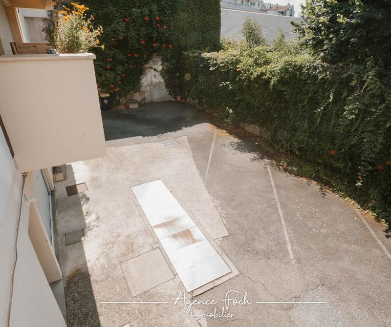 Appartement - 99 m² - 4 pièces