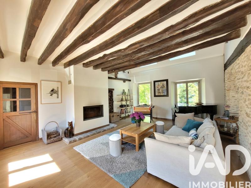 Maison - 280 m² - 10 pièces