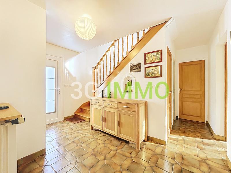 Maison traditionnelle - 140 m² - 6 pièces