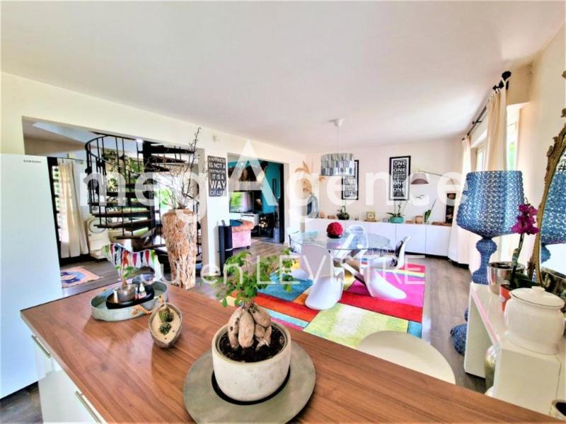 Maison - 200 m² - 7 pièces