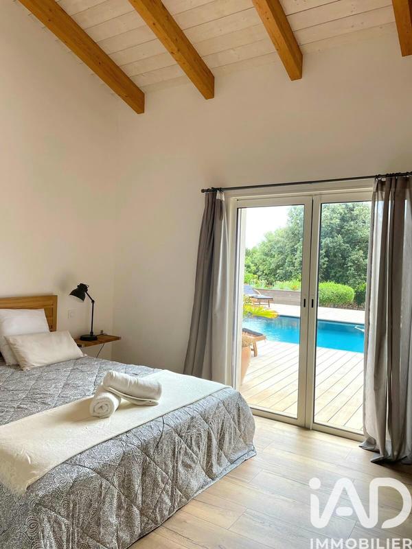 Maison - 295 m² - 11 pièces