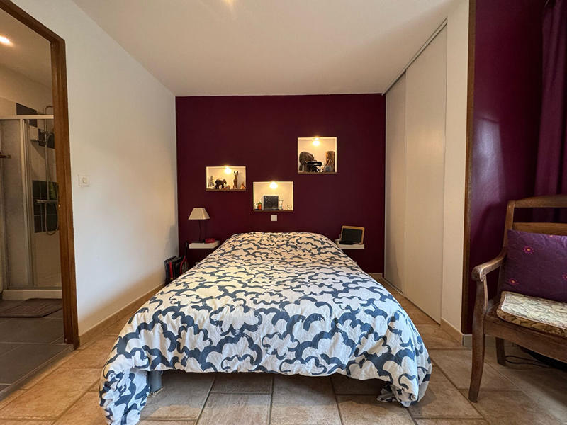 Maison - 240 m² - 8 pièces