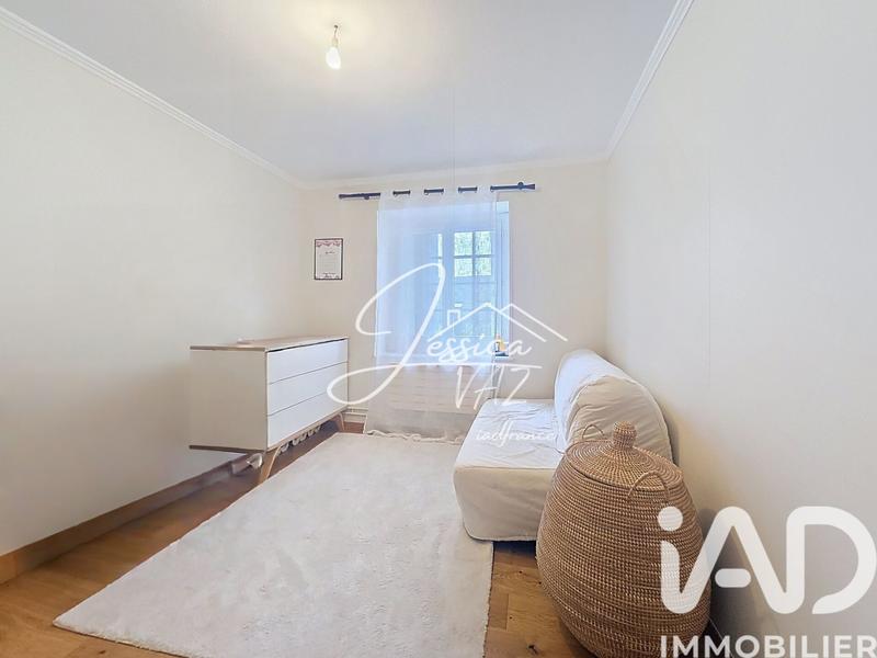 Maison - 180 m² - 9 pièces