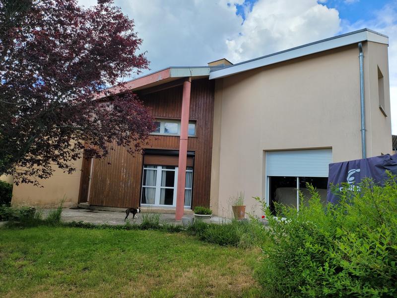 Maison - 127 m² - 8 pièces